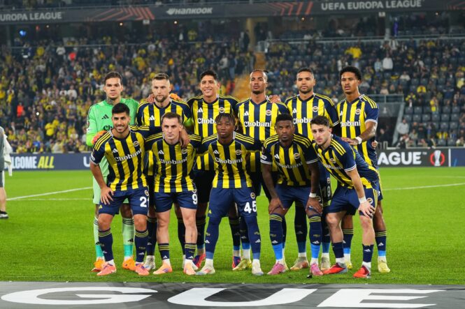 FENERBAHÇE, AVRUPA LİGİ'NDE FERENCVAROS'U KONUK EDECEK İKİ EKİP 3. RANDEVUDA FRED, İSMAİL VE OOSTERWOLDE CEZALI AVRUPA KUPALARINDA 295. MAÇ KUPA 2'DE 153. MAÇ MACAR TAKIMLARI İLE 16. KEZ RİCARDO DE BURGOS DÜDÜK ÇALACAK